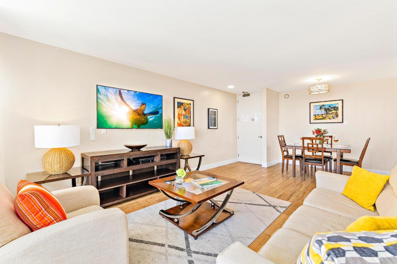 Waikiki Banyan 1Br With Great Ocean Views, Steps To Beach & Parking! Honolulu Buitenkant foto