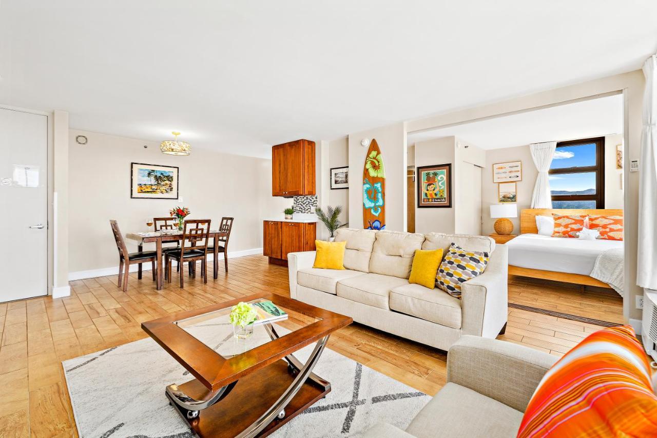 Waikiki Banyan 1Br With Great Ocean Views, Steps To Beach & Parking! Honolulu Buitenkant foto
