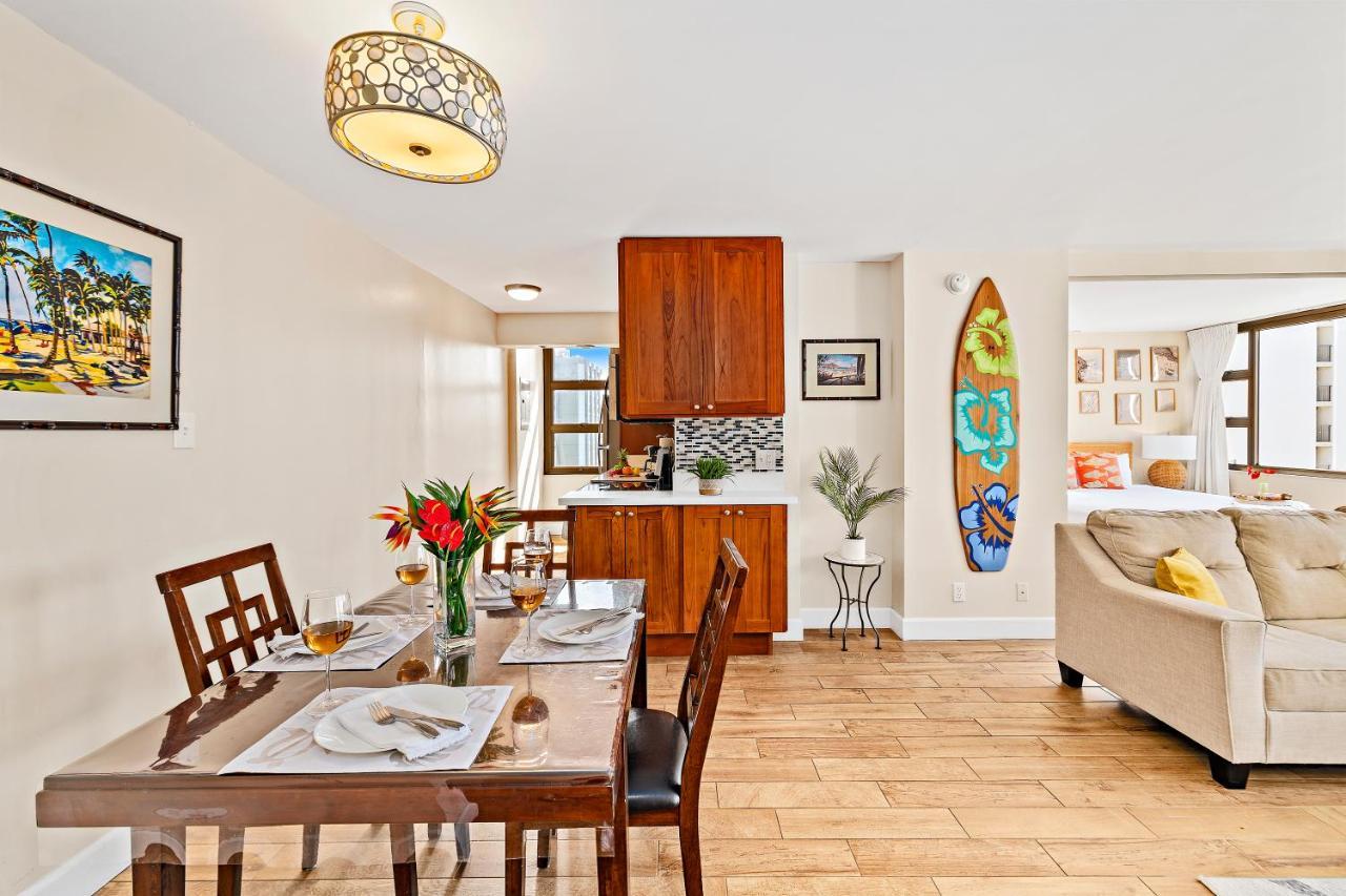 Waikiki Banyan 1Br With Great Ocean Views, Steps To Beach & Parking! Honolulu Buitenkant foto