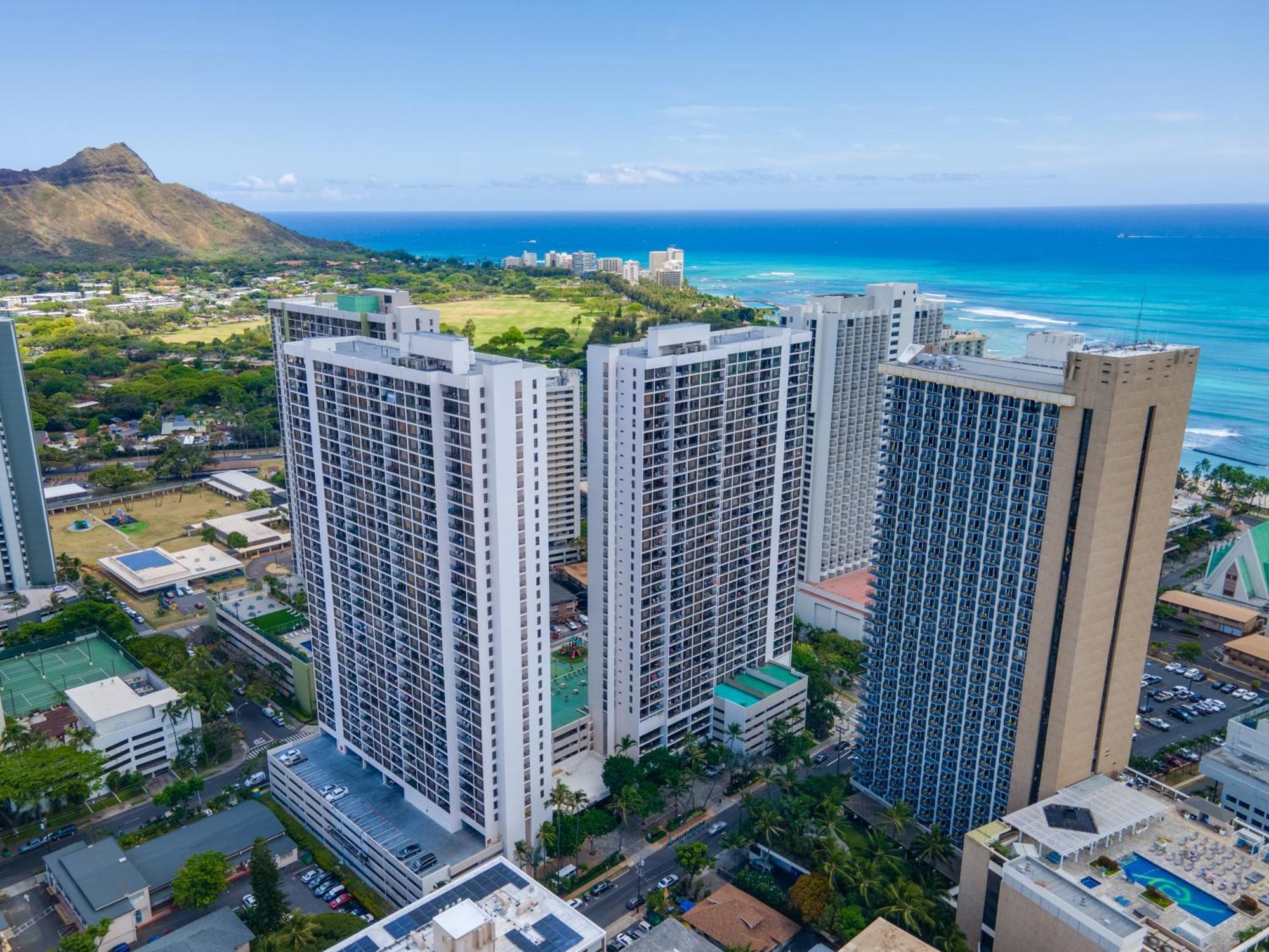 Waikiki Banyan 1Br With Great Ocean Views, Steps To Beach & Parking! Honolulu Buitenkant foto