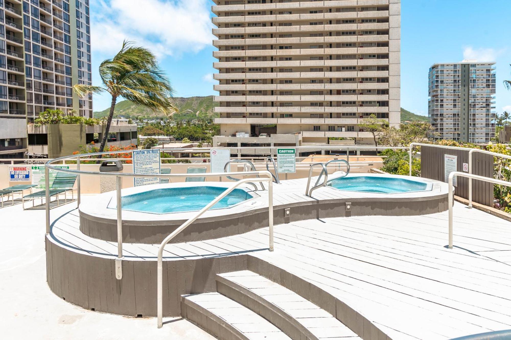 Waikiki Banyan 1Br With Great Ocean Views, Steps To Beach & Parking! Honolulu Buitenkant foto