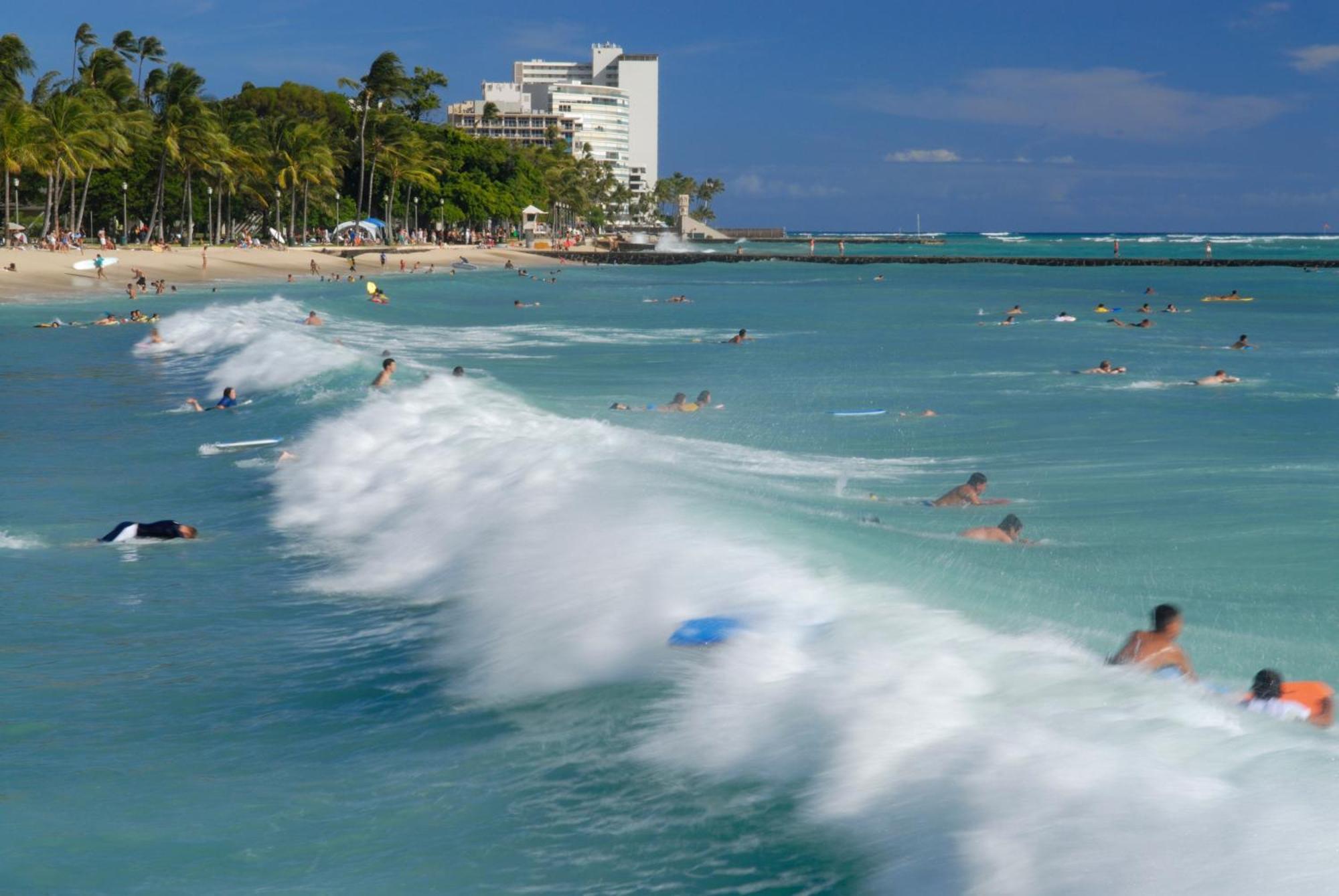 Waikiki Banyan 1Br With Great Ocean Views, Steps To Beach & Parking! Honolulu Buitenkant foto