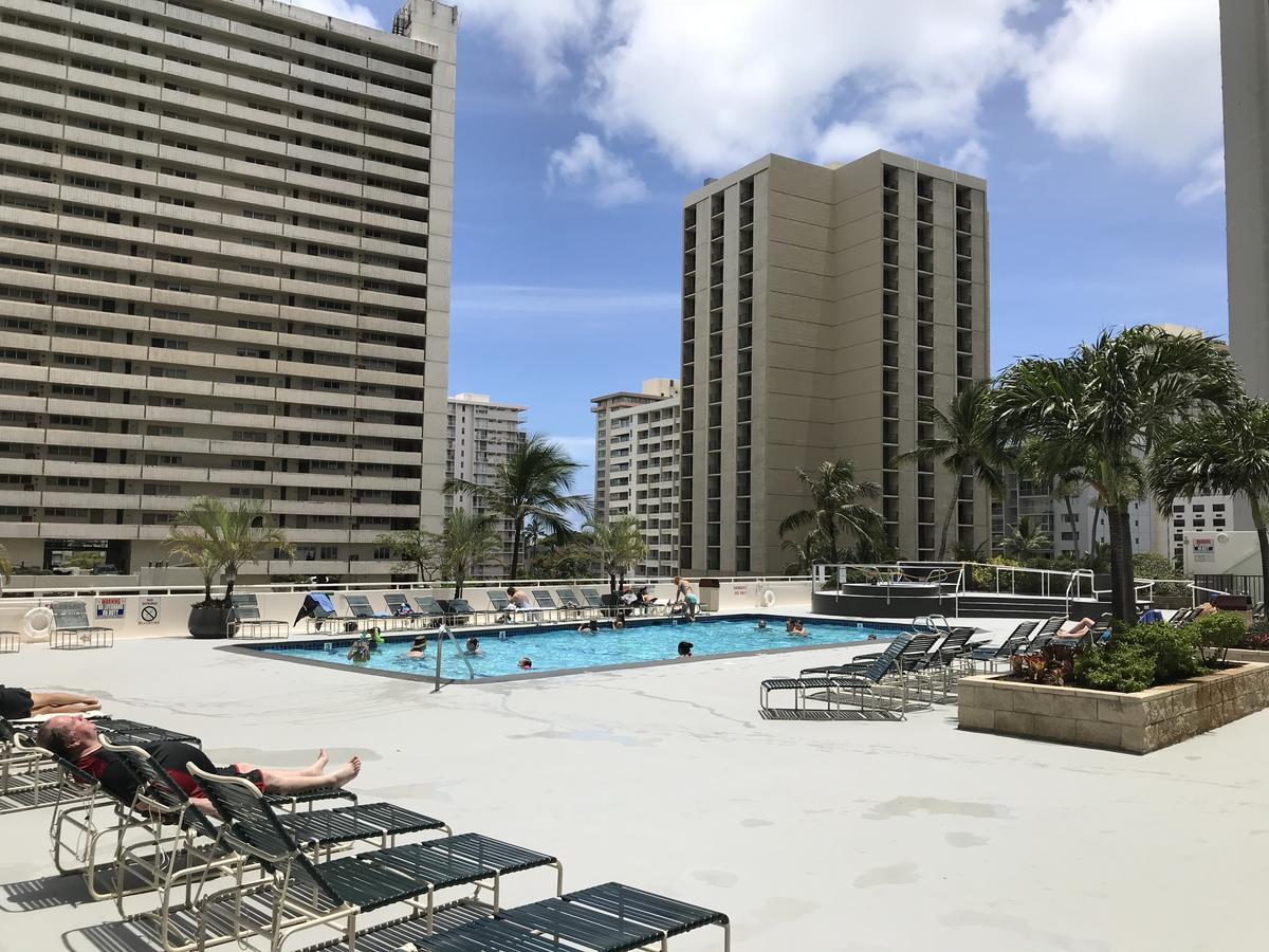 Waikiki Banyan 1Br With Great Ocean Views, Steps To Beach & Parking! Honolulu Buitenkant foto