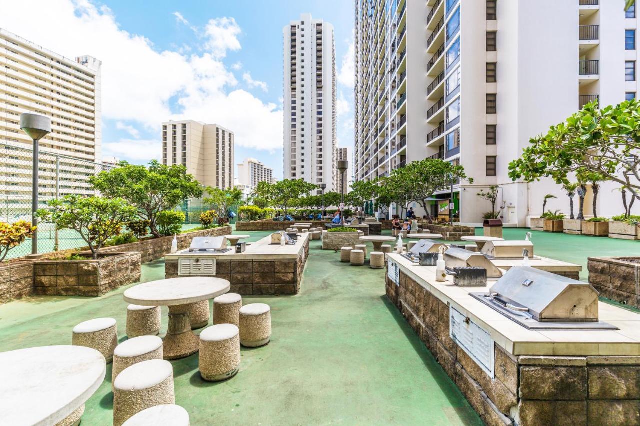 Waikiki Banyan 1Br With Great Ocean Views, Steps To Beach & Parking! Honolulu Kamer foto